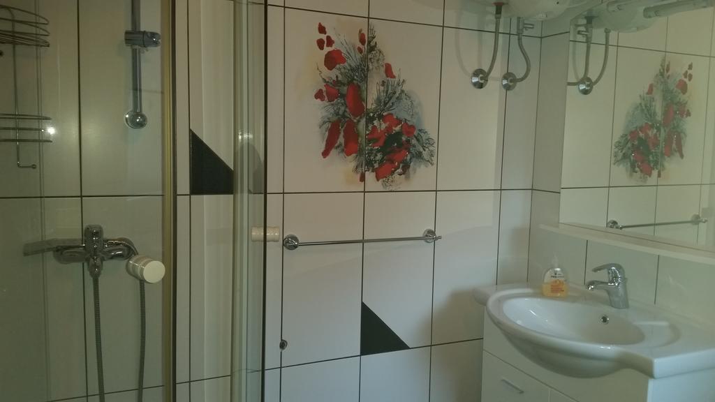 Apartments Buturic Sali Bilik gambar